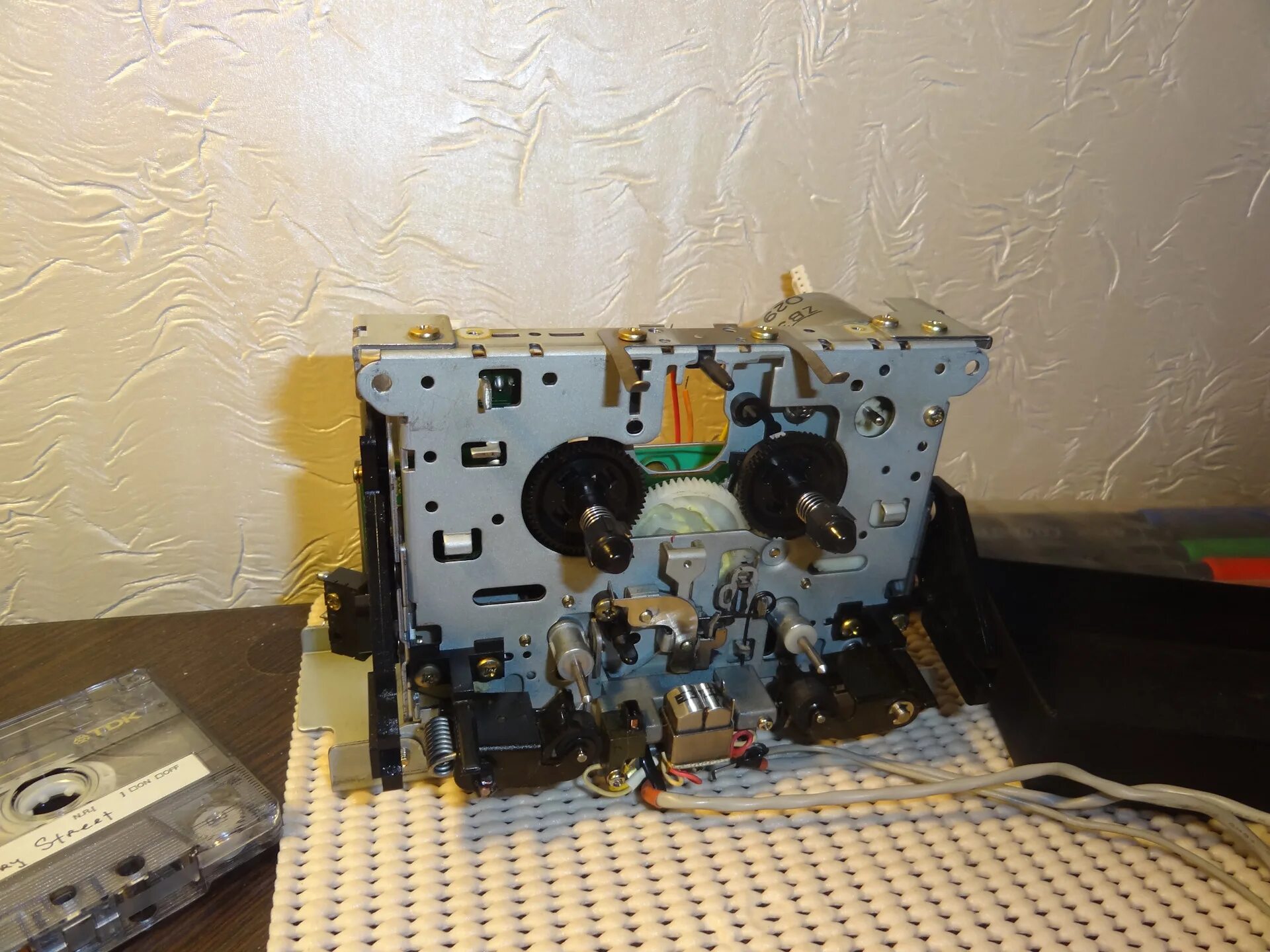 Какие лпм. Jvc rc-m70 лпм. 3-х моторный лпм кассетного магнитофона. лпм-2,2-10. - лентопротяжный механизм лпм.