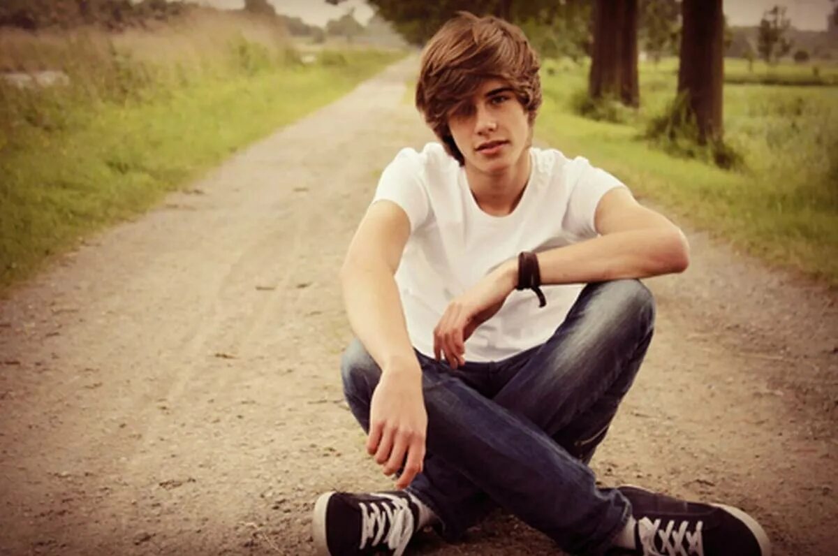 Видео подростков 15 лет. Cedric Bratzke модель. Красивый юноша.