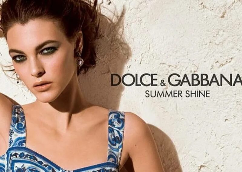 Dolce beauty. Dolce&gabbana кремовые румяна для макияжа лица и губ dolce blush. Реклама косметики дольче габбана. Дольче габбана бьюти. Новая коллекция дольче габбана 2023.