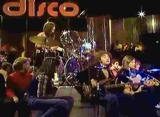 песня смоки на русском языке. крис норман 1976 smokie. поет смоки. Smokie. Smokie what can i do.