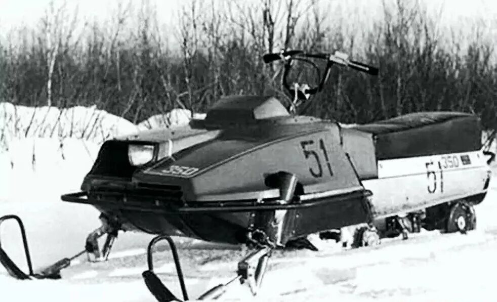 Первые снегоходы. Первые снегоходы. Снегоход bmw schneekrad 1936. Снегоход буран 1971. Первый советский снегоход буран 1960.