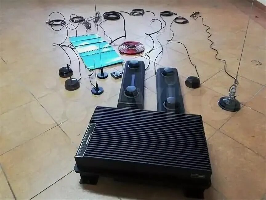 Грифон 10. Griphon 10t. Система грифон для автомобиля глушилка. Блокиратор радиоуправляемых взрывных устройств griphon-10т. Иранская плитка с грифонами.