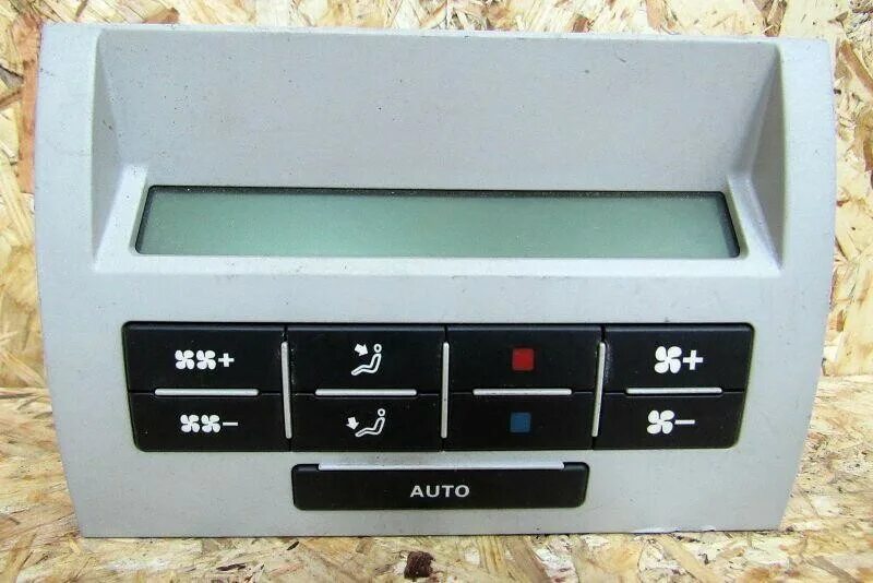 Т5 блок климата. Кнопки климата multivan t5. Блок управления печкой фольксваген т5. Блок управления климат контролем мультивен т5. Блок климат контроля vw t5 multivan.