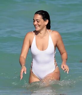 Natalie Martinez 2017 : Natalie Martinez: Shows off her bikini body on the ...