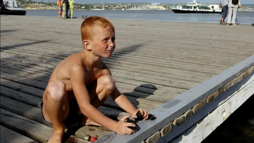 Крымские пляжники мальчишки. Крымские пляжники мальчики. Крымские пляжники мальчишки. Крымские пляжники мальчики. Пляжники.