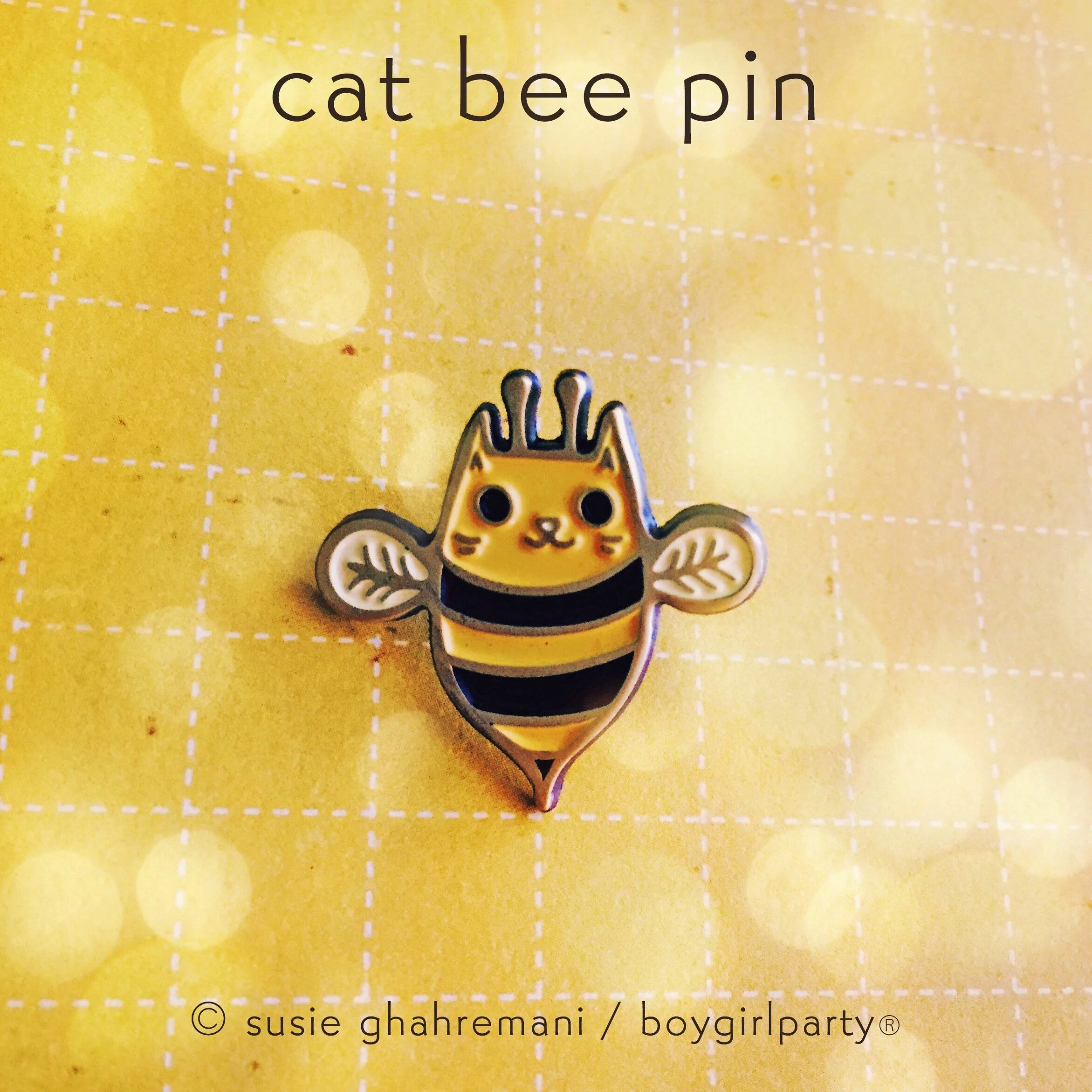 Включи поймай тини пинов. Кошка пчела. Картинки Cat Bee. Bee Pin. Sweet little Bumble Bee обложка.