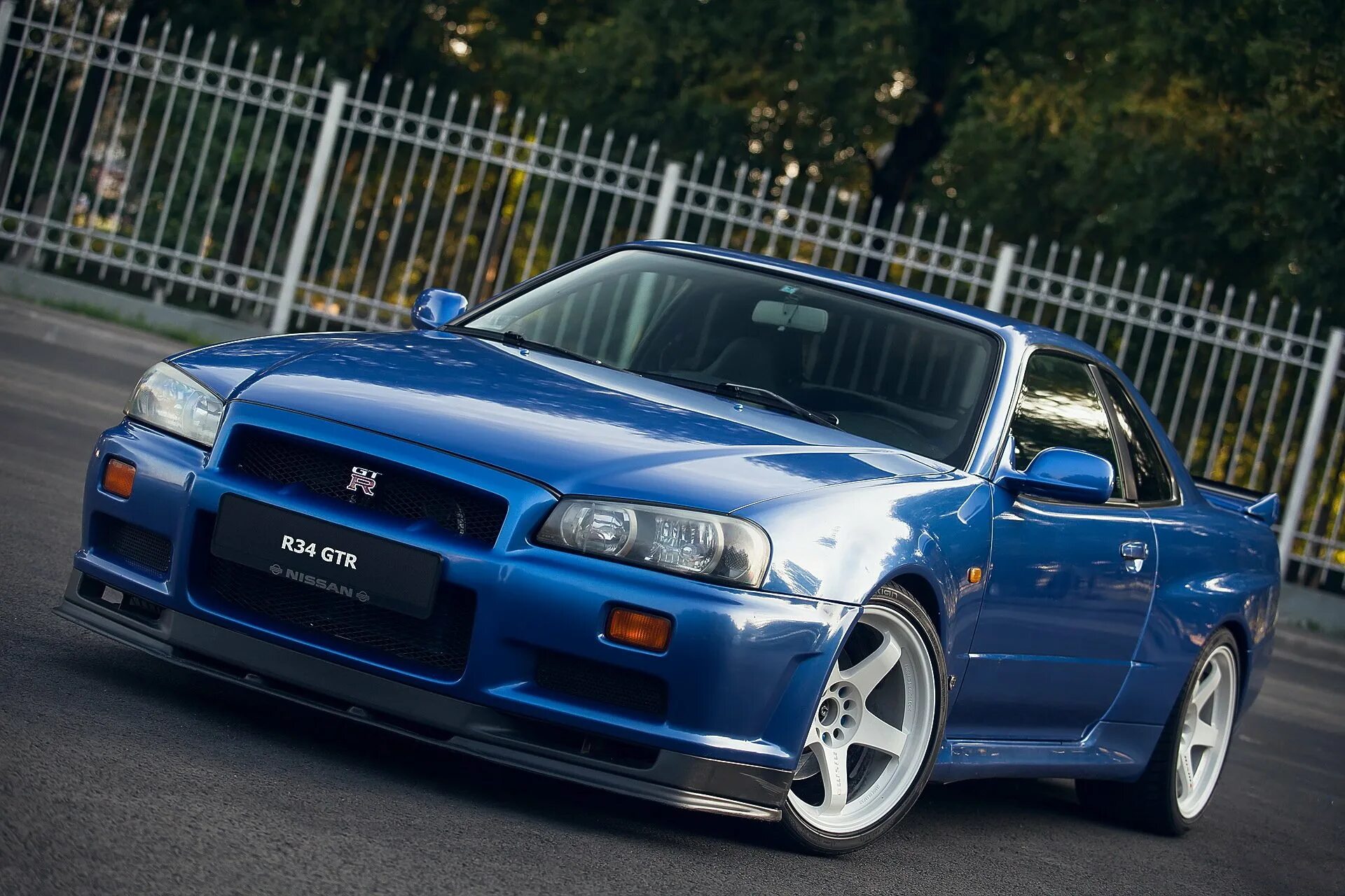 Gt r spec v