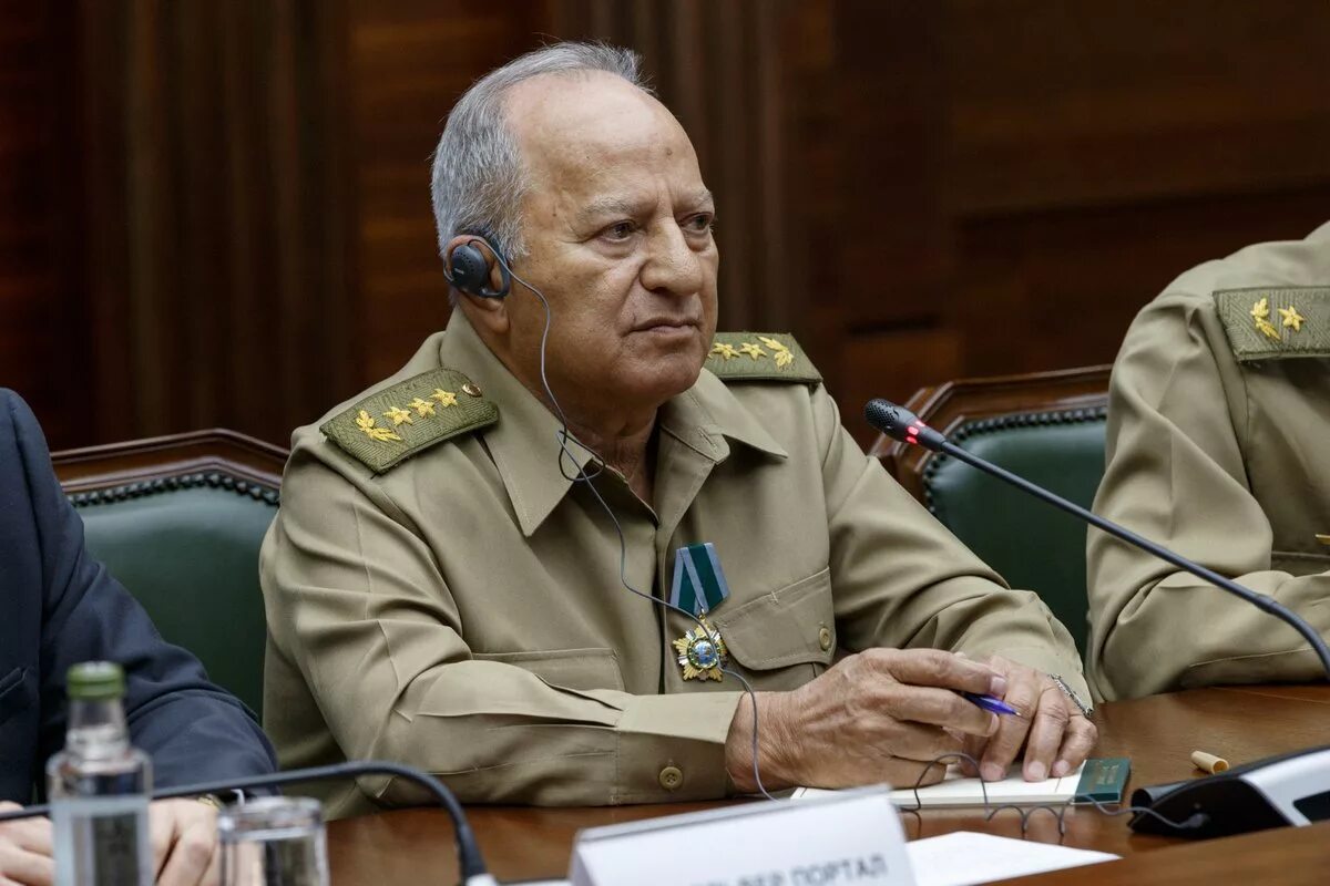 Кубинка генерала. Военный атташе рф на кубе. Военный атташе форма. Детский сад улица генерала вотинцева кубинка. Ул генерала вотинцева.