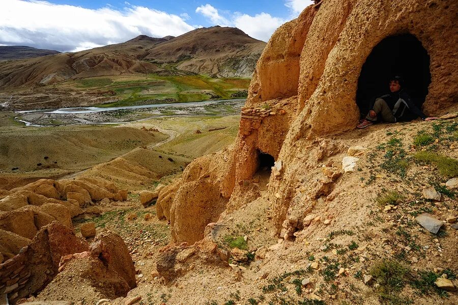 тибет пещеры. тибет пещеры. тибет пещеры. сомати гималайские пещеры. сомати пещеры индия тибет.