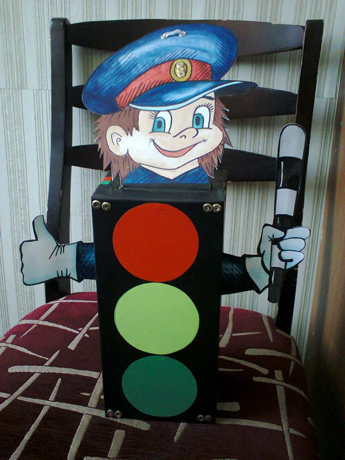 поделки по пдд. поделка пдд. поделки на тему пдд. поделки пдд для детского сада. поделка светофор своими руками.