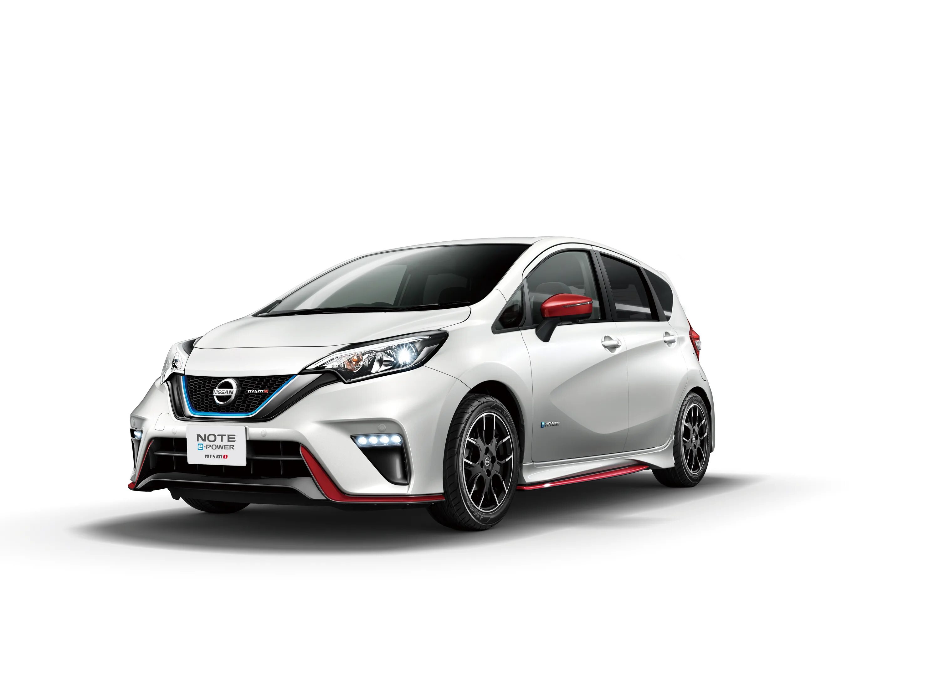 Ниссан ноут 2018 года. Nissan Note e12 e-Power. Nissan Note e-Power 2016. Ниссан ноут 2018 нисмо. Ниссан нот e-Power Nismo.