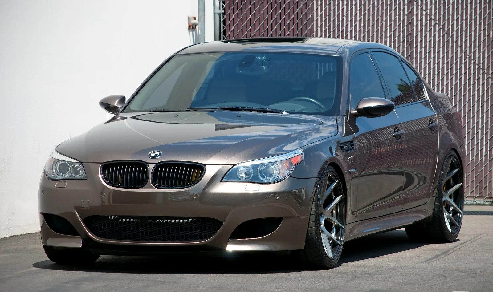 BMW e60. БМВ m5 e60. BMW 5 e60. BMW 5 e60 m5. Бмв е69