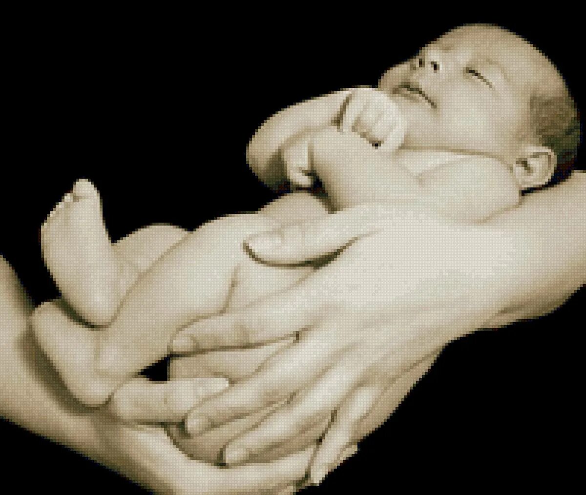 Сонник новорожденный на руках. Младенец на руках. Мать с младенцем на руках. Рука новорожденного ребенка. Новорожденный малыш на руках.