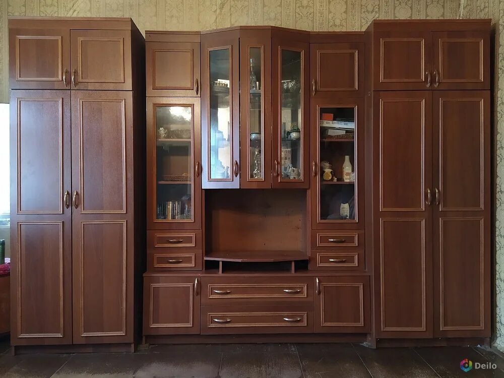 Ленинградская стенка ссср. Стенки спб бу. Стенки спб бу. Стенка 2024 гостиная. Советская стенка вега.