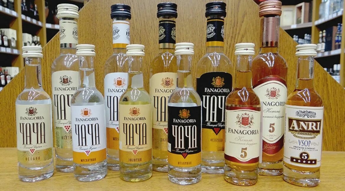 Чача алкогольный напиток. Чача. Чача из винограда. Как пить чачу. Как пить чачу.