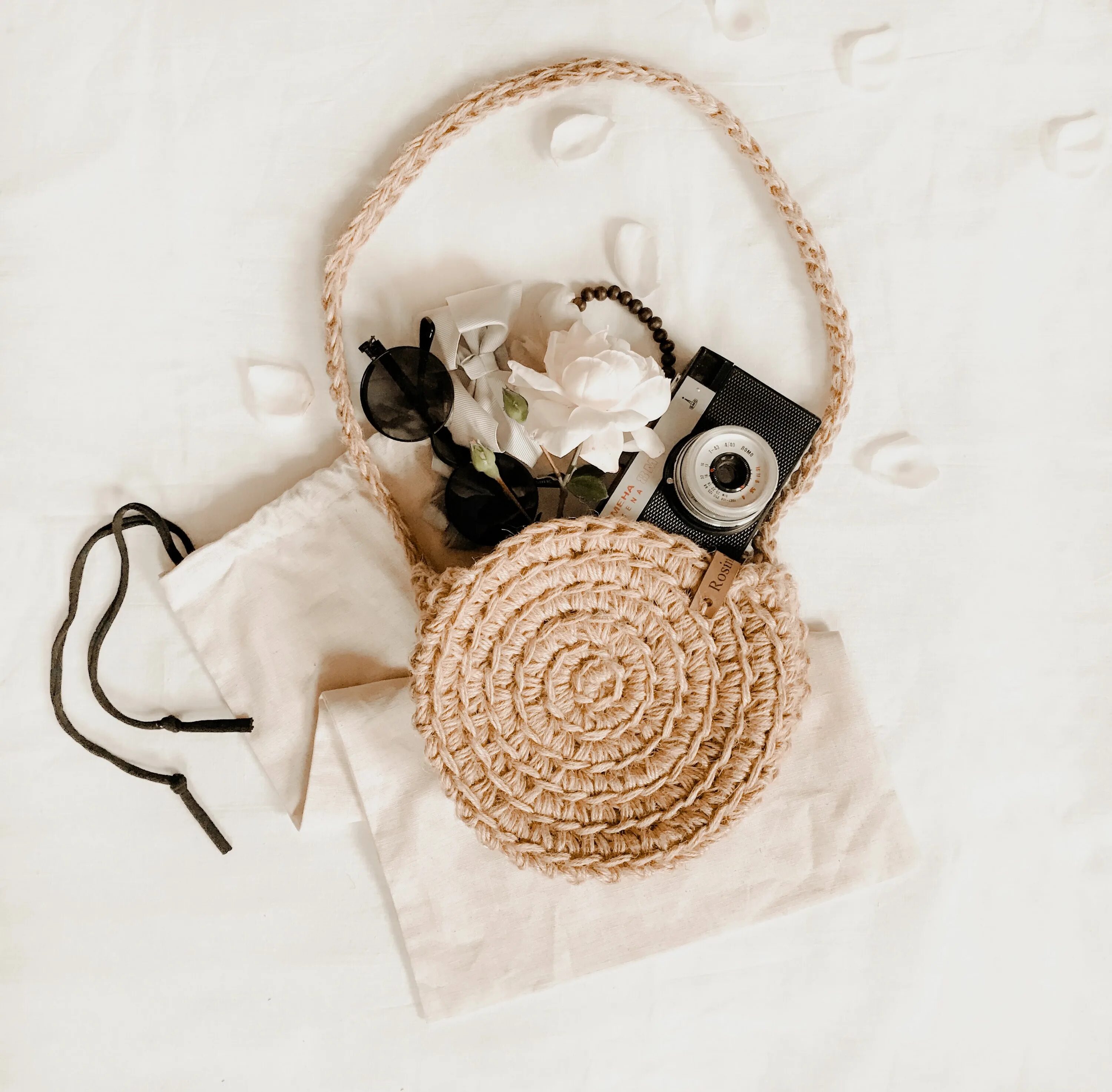 Клубок сумки. Вязаная сумка торба. Клубок сумки. Сумка дивас бэг вязаная. Красивые сумки крючком.