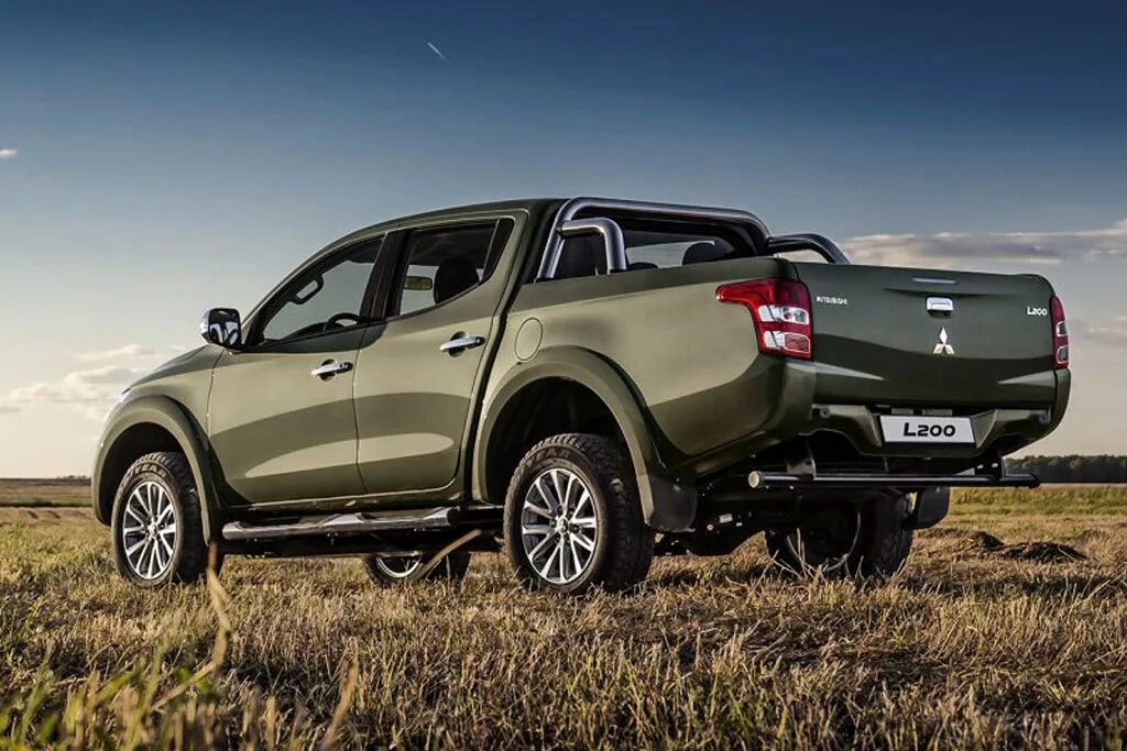 Митсубиси л 10. Mitsubishi l200. Новый l200 Mitsubishi. Митсубиси л200 новый. Пикап Митсубиси л200.