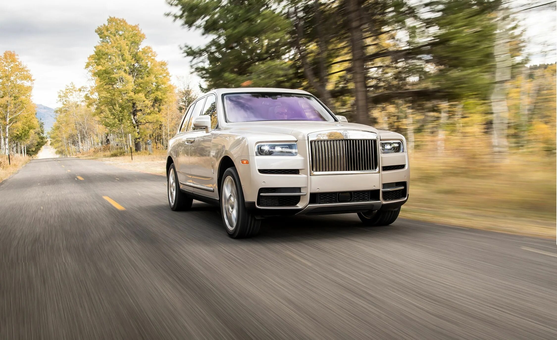 Роллс ройс калинан. Машина Rolls Royce Cullinan. Rolls-Royce Куллинан. Rolls Royce Rolls-Royce Cullinan 2018. Rolls-Royce Cullinan SUV.