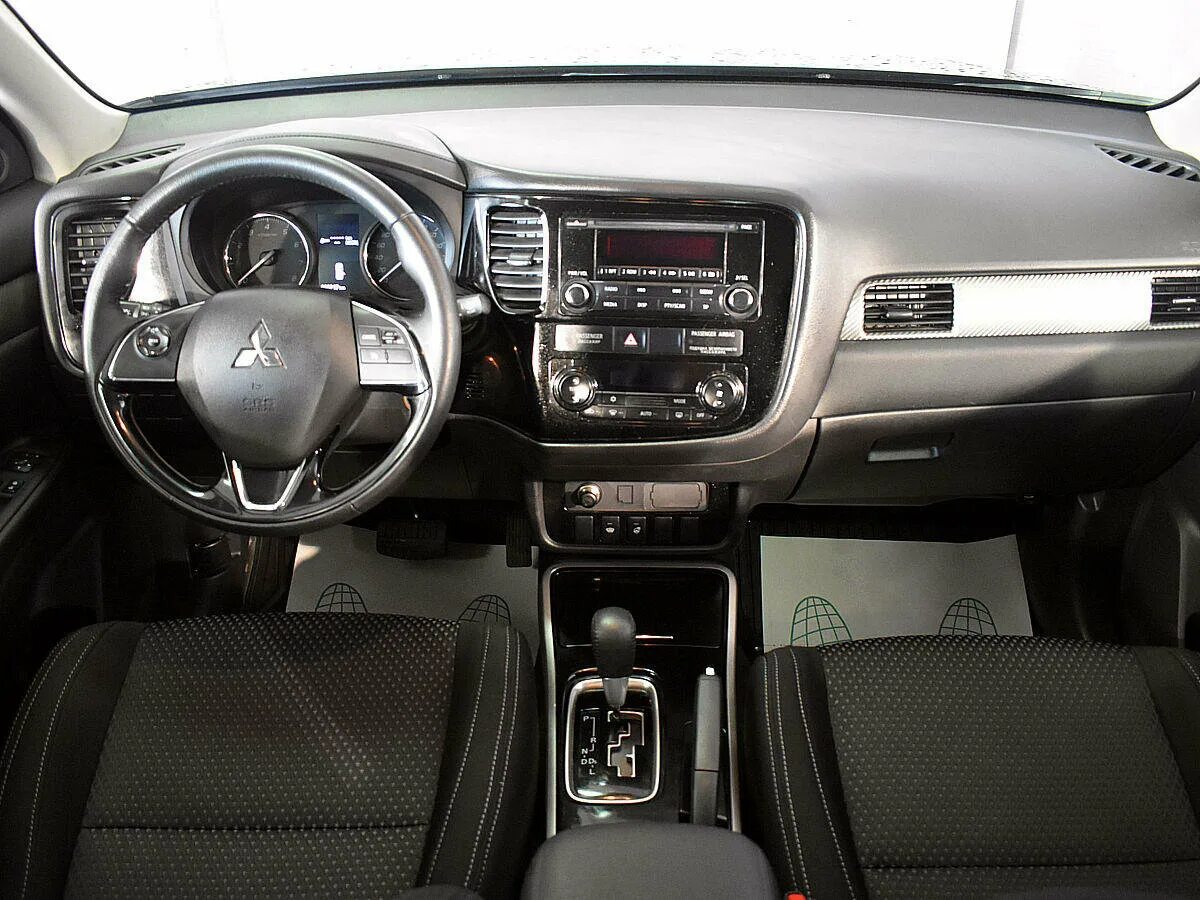 митсубиси аутлендер 2020 салон. аутлендер 3 салон. митсубиси аутлендер 2013 салон. сколько ходит аутлендер 3. Outlander 2013 салон.