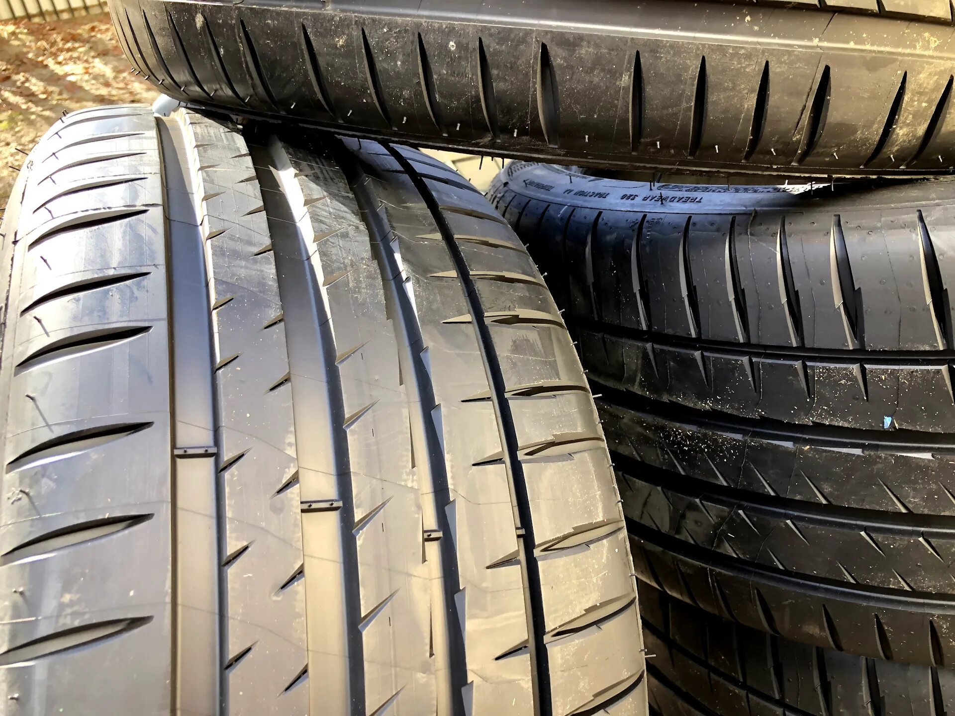 Michelin pilot sport 5 245 40. Мишлен 255 50 r19 лето. Michelin Pilot Sport 4 245/40 r18. Мишлен пилот спорт 4s r19. Мишлен пилот спорт 255/50 r19.