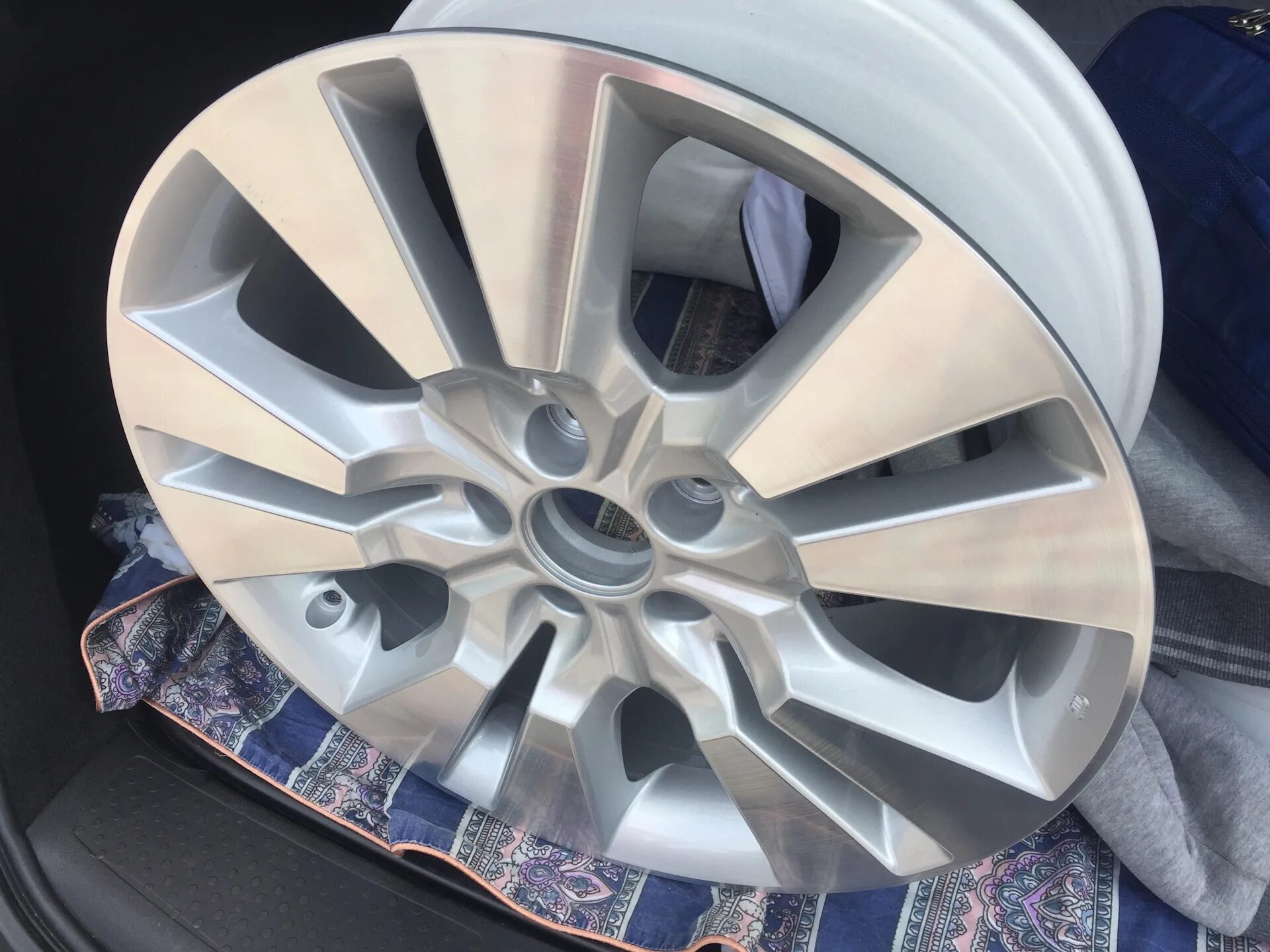 диск колеса lexus nx r18. образы оригинальных дисков. Turini r18 skoda. литые диски vossen vfs2 r16. диски фольксваген р16 оригинал.