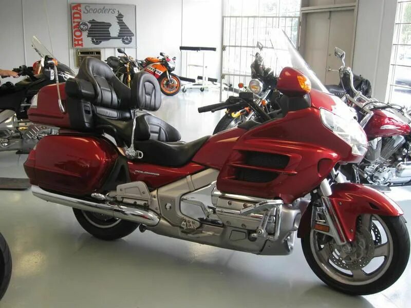 Honda Gold Wing 2008. Honda Gold Wing. Хонда Голд Винг 1800. Хонда Голд Виндер 2000. Хонда 60 купить