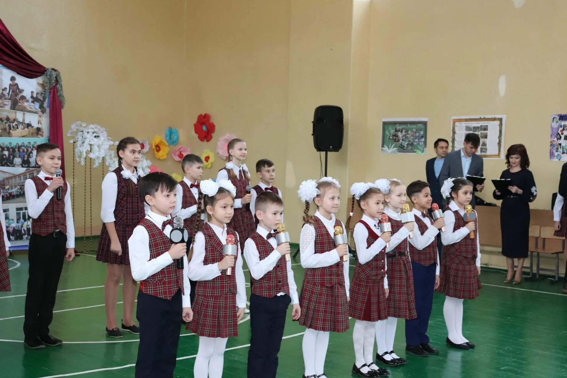 Директор 5 школы азнакаево. Директор 8 школы азнакаево. 5 школа азнакаево школа. Г азнакаево школа. Сайт школы 1 г.