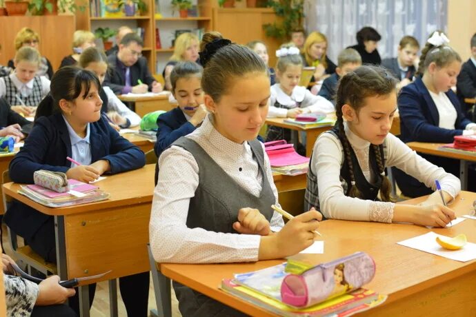 Школа 4 кингисепп. Кингисепп электронный школа 5. Школа 1 кингисепп. 5 школа кингисепп учителя. Школа 1 кингисепп.