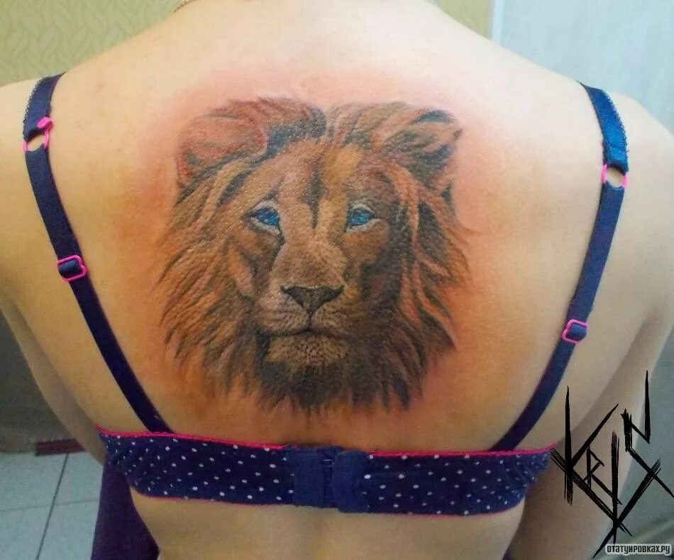 Лев на пояснице. Тату Лев на спине. Тату Лев на спине у девушки. Тату Льва на всю спину. Тату Львов на спине.