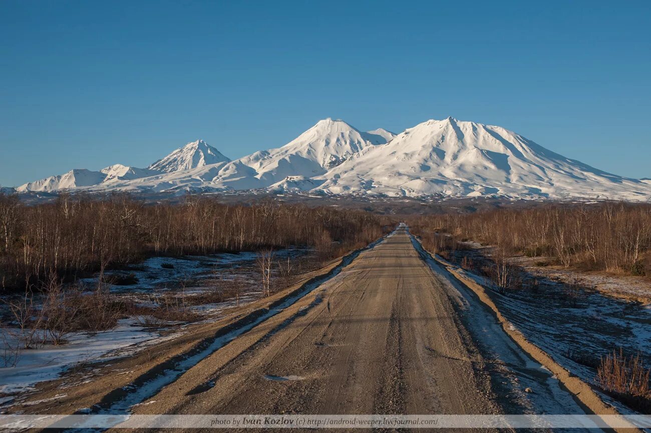 Поселки камчатского края. Дорога Петропавловск-Камчатский – Усть-Камчатск. Дорога Петропавловск-Камчатский Козыревск. Козыревск Петропавловск Камчатский. Эссо дорога Камчатский край.