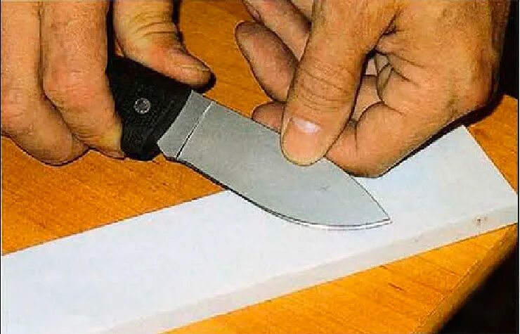 Правильная заточка ножей бруском. Схема заточки ножа бруском. Брусок для заточки кос. Правильная заточка ножей бруском. Схема заточки лезвия бритвы.