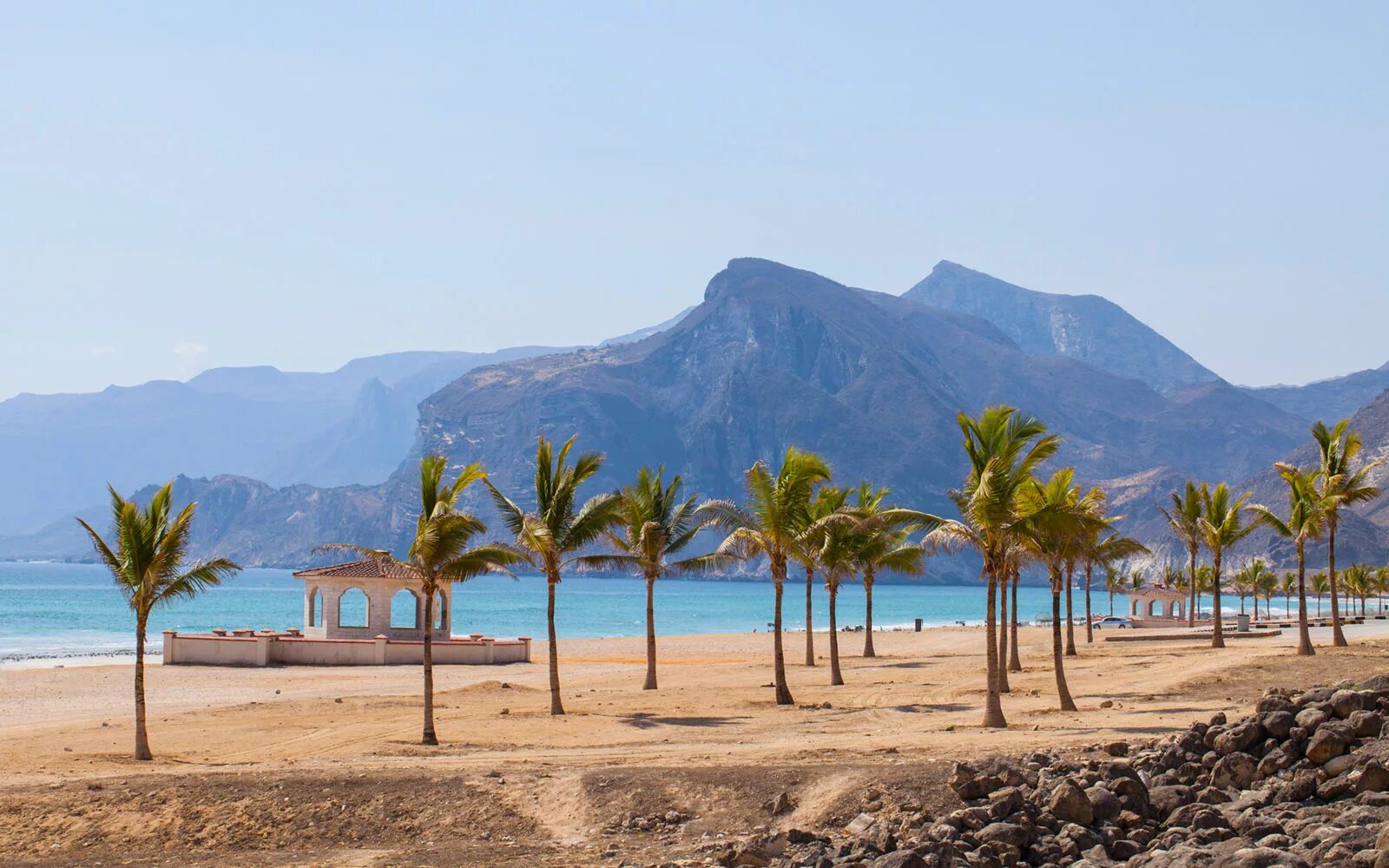 корфаккан пляж. отель intercontinental fujairah resort 5*. отель рэдиссон фуджейра в оаэ. фуджейра в январе отзывы туристов. маскат оман пляжи.