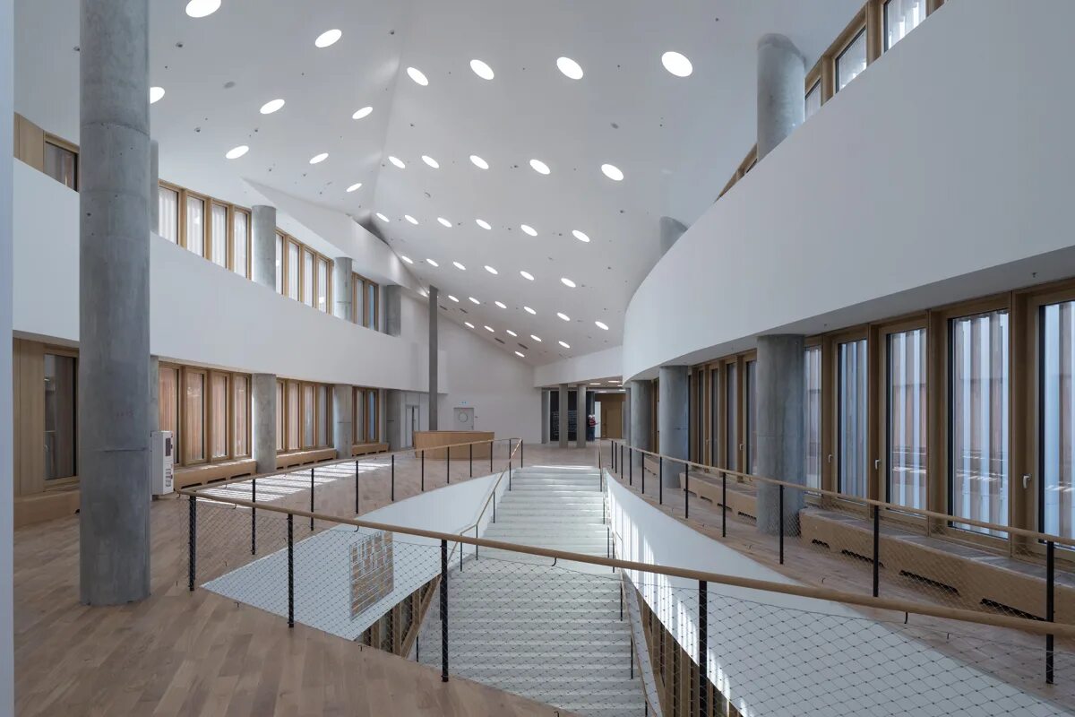 Институт технологий и науки. Сколтех фасад. Сколковский институт науки и технологий. Сколковский университет науки. Сколтех кампус.