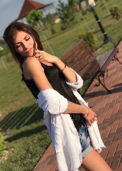 Девушка 17 лет. Обычные красивые девушки. Красивые девушки новосибирска. Частный фотоальбом девушек. Ищу девушку 16.