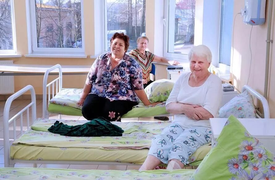 Пансионаты для психически больных nursing home. Пансионат Ангелово для пожилых. Пансионат Гармония Кокошкино для пожилых. Пансионат для престарелых и инвалидов в Садгороде Владивосток. Дом престарелых.