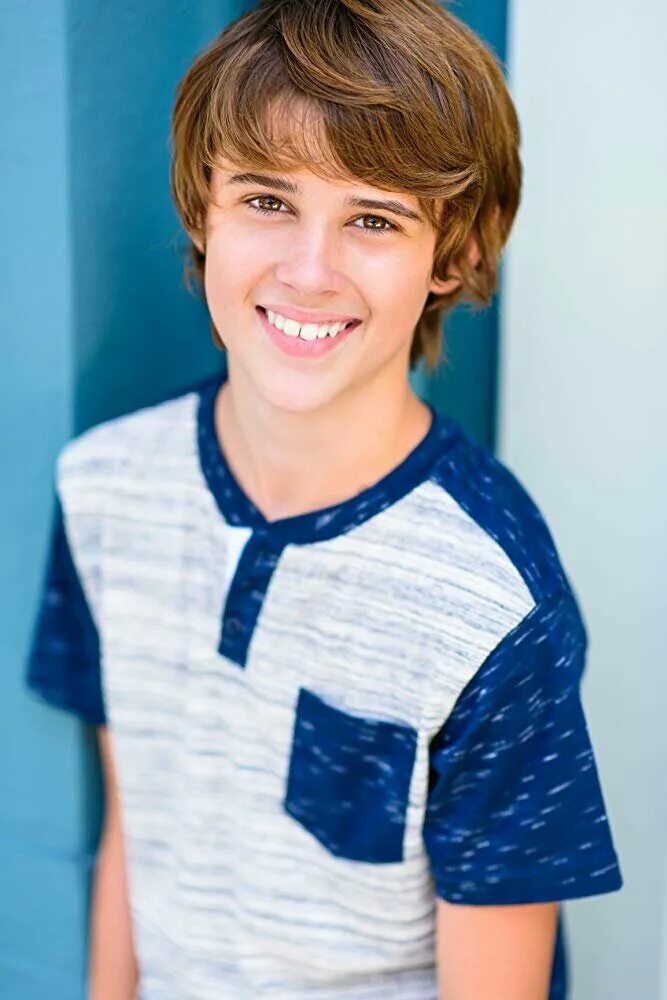 Кайл аллен. Логан аллен. Логан аллен 2020. Дельфин берни актеры логан аллен. Логан аллен 2020.