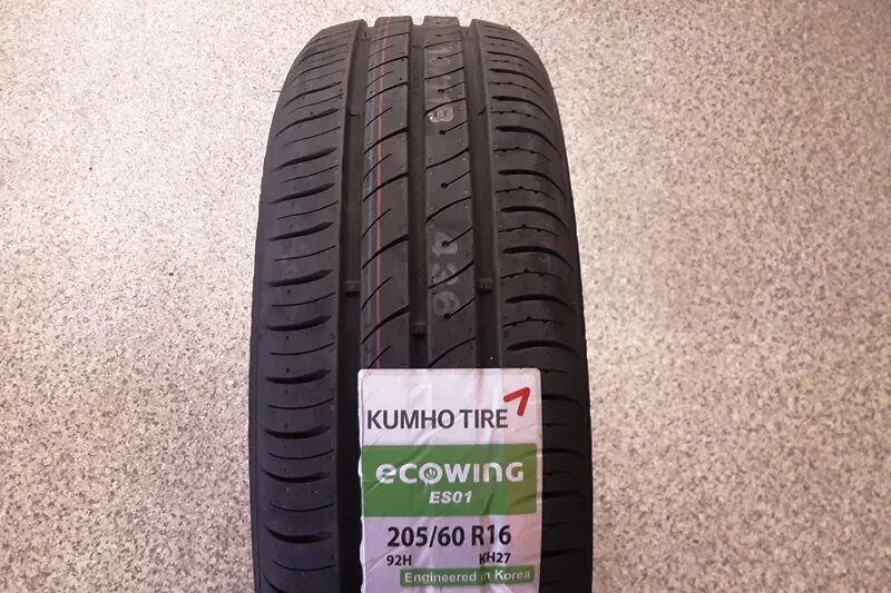 Летние шины 205 60 r16 отзывы. Kumho Ecowing es01 kh27. Кумхо 1 Ecowing es01. 185/65r15 88h Kumho Ecowing es01 kh27. Шина 195/60 r15 <Kumho> Ecowing es01, kh27 88h (лето; асимметр.)/Вьетнам/.