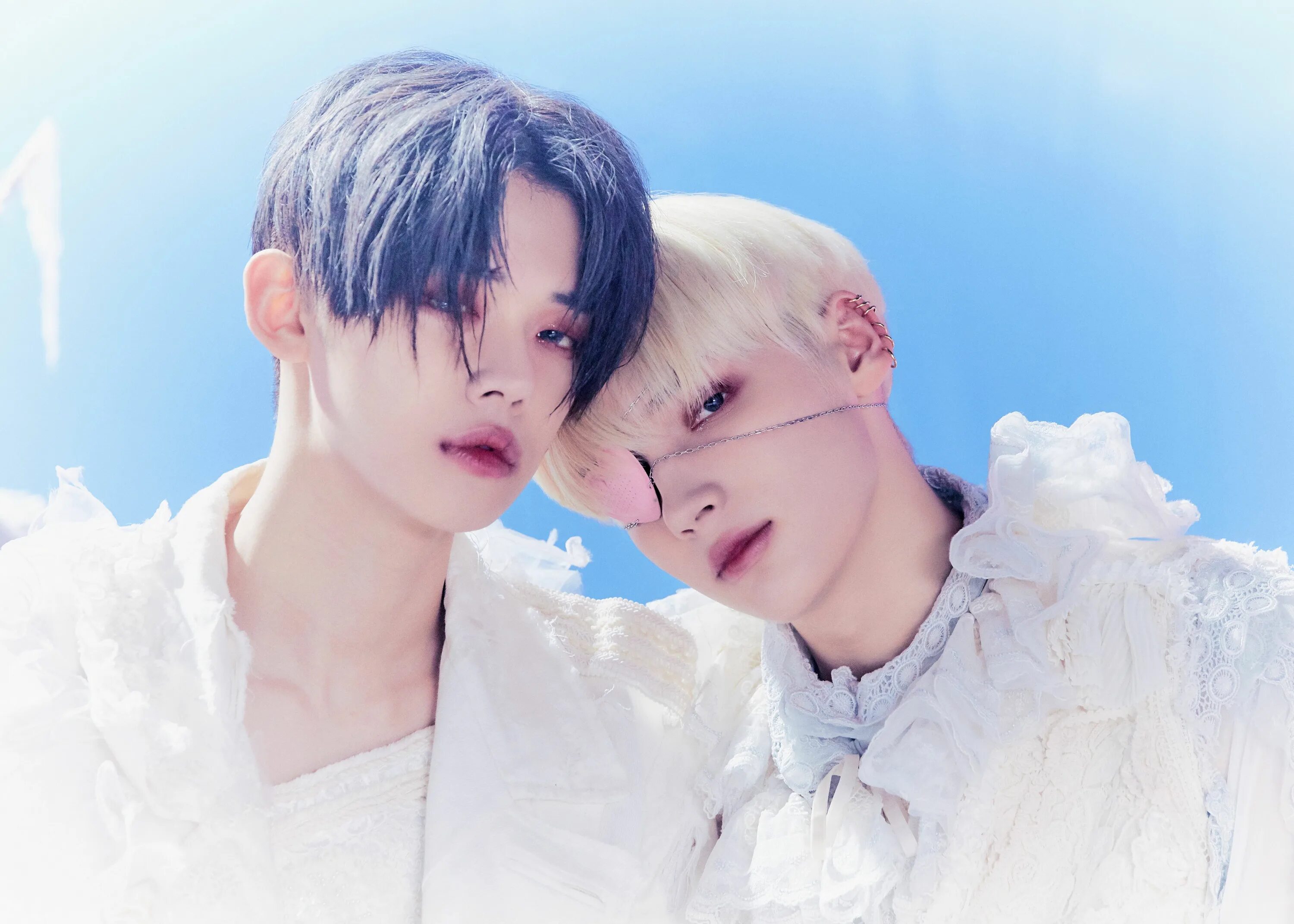 The chaos chapter. Txt yeonjun freeze. обои tomorrow x together. tomorrow x together yeonkai. freeze txt photoshoot.
