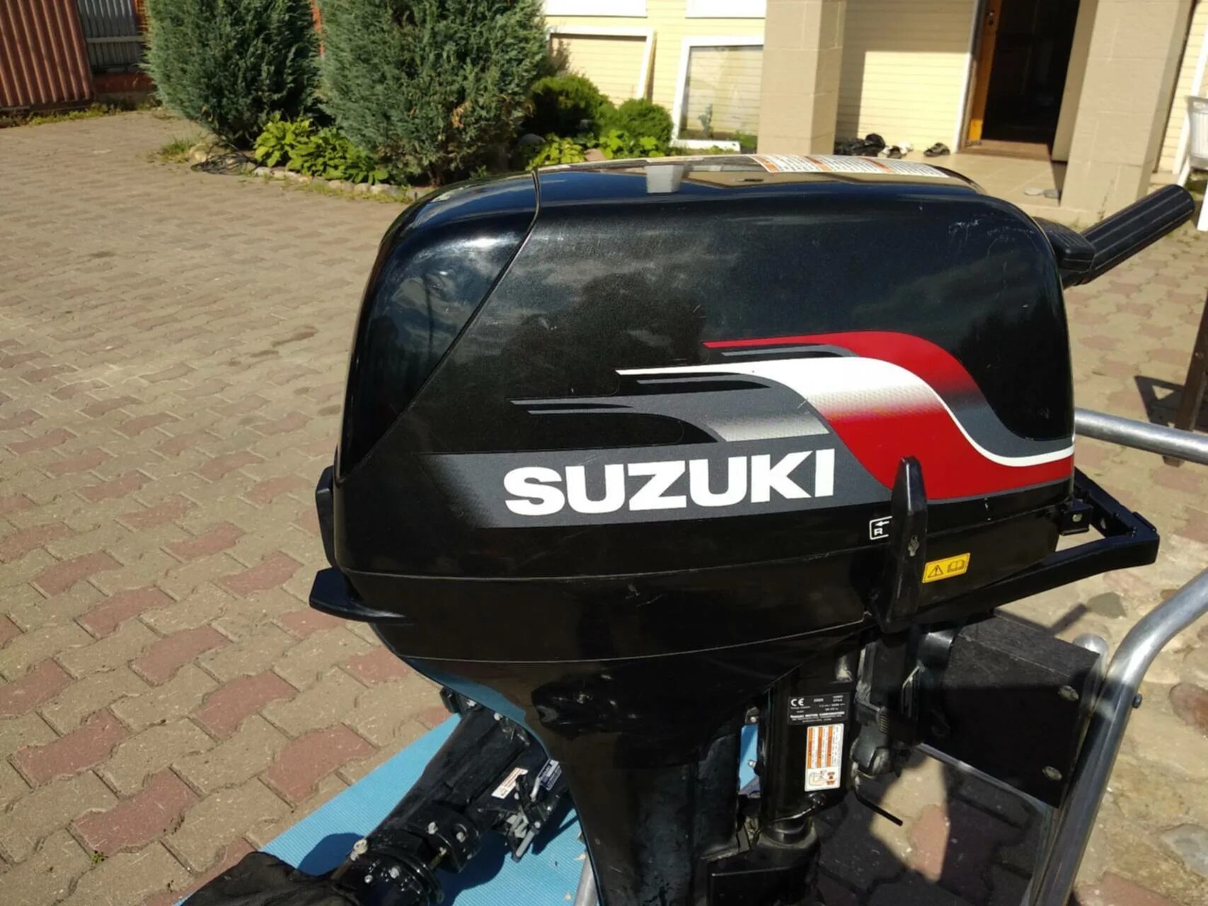 Сузуки ДТ 9.9. Лодочный мотор 9.9 Сузуки 2-х. Мотор Suzuki 9.9 4. Suzuki 2009 DT9.9. Лодочный мотор сузуки купить спб