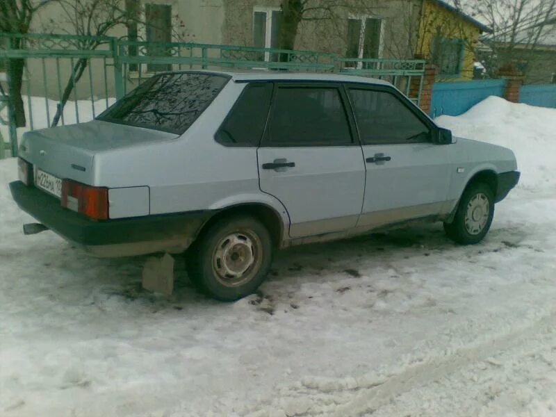 Форсунки ваз 21099. Ваз 21099 инжектор. ваз 21099 2001 цвета. 21099 2001 год инжектор серебро.