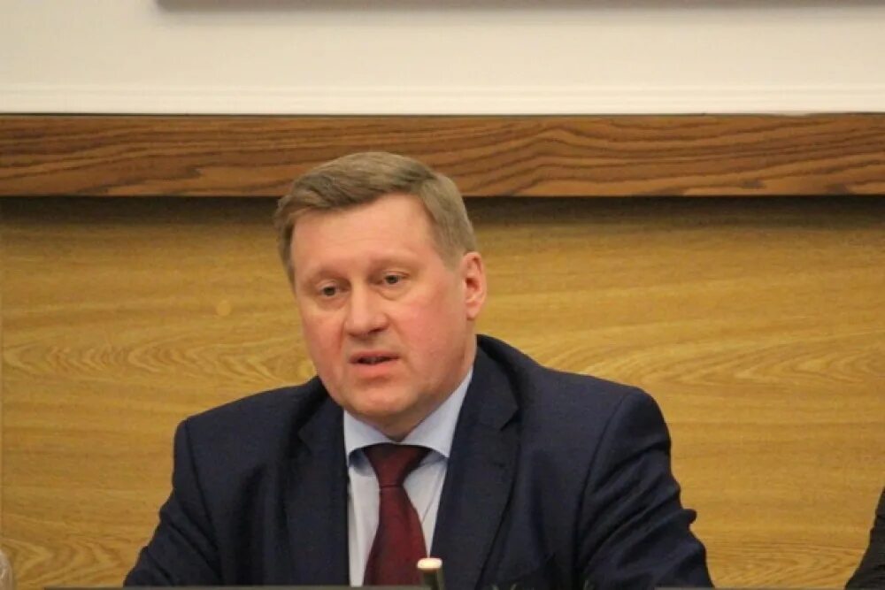 Где бывший мэр локоть. Мэр новосибирска. локоть мэр.