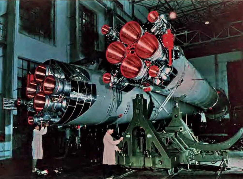 Испытания 7. Ракета р7 Королев. Первая межконтинентальная баллистическая ракета СССР р7. Королев баллистическая ракета. Баллистическая ракета р-1 Королев.