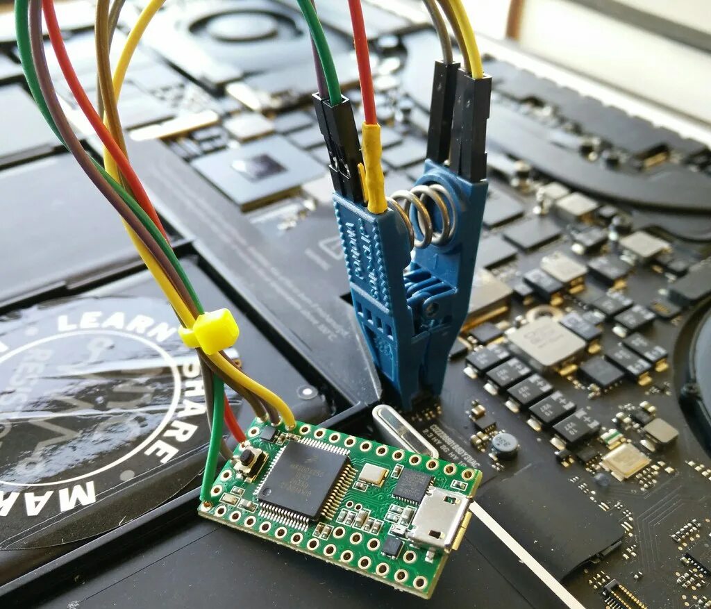 Ремонта flash. Flash ROM SPI. SPI ROM В ноутбуке. Flash Chip Reader. SPI Flash Arduino.