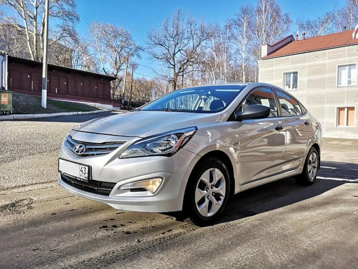 Солярис 2015 год автомат. Hyundai Solaris 2015. Хендай Солярис 2015 седан. Хендай Солярис 2015 года. Hyundai Solaris 2015 седан.