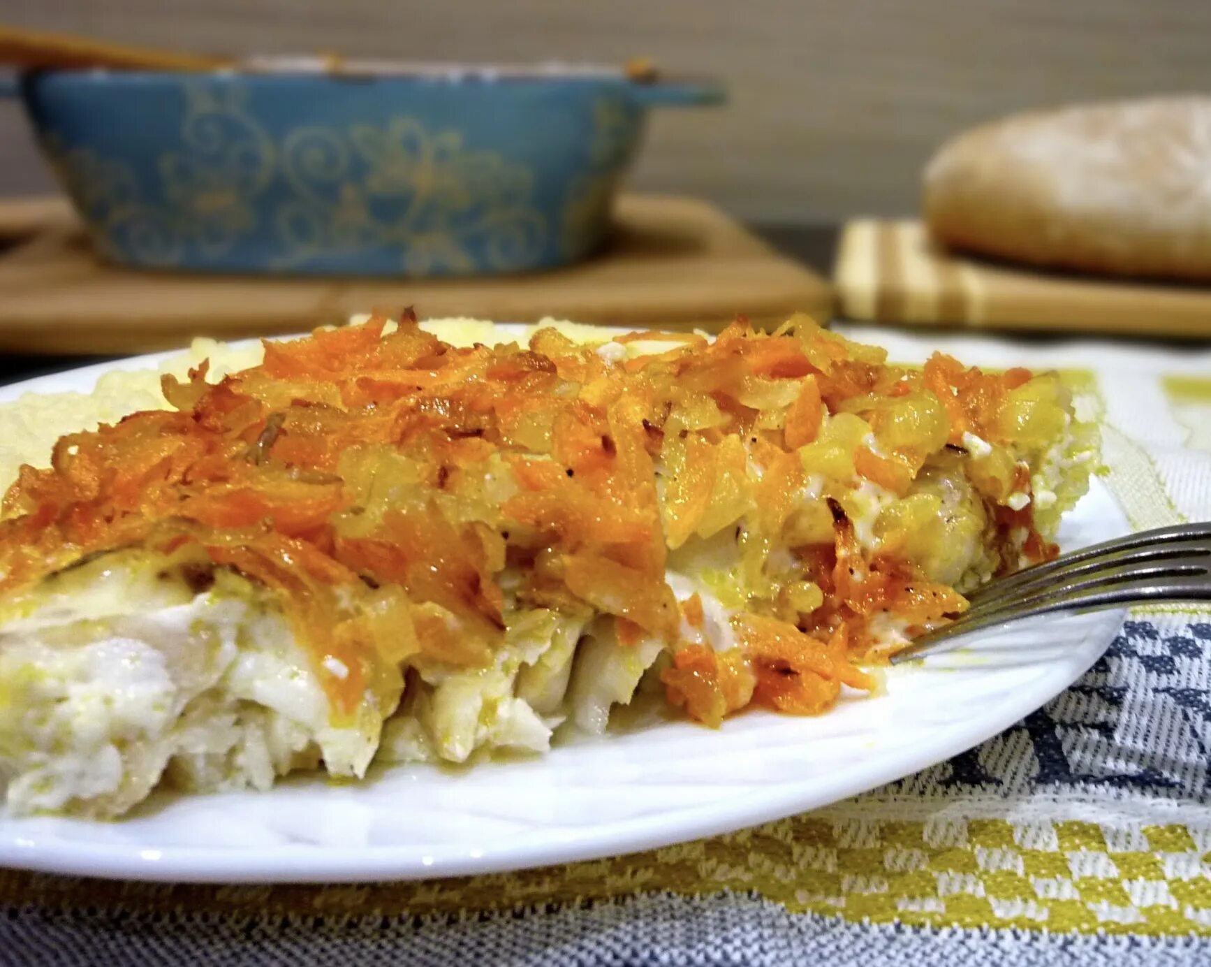 кранахан шотландия. красивый разрез торта. джелато италия. салат с языком и грибами. сельдь под шубой с желатином.