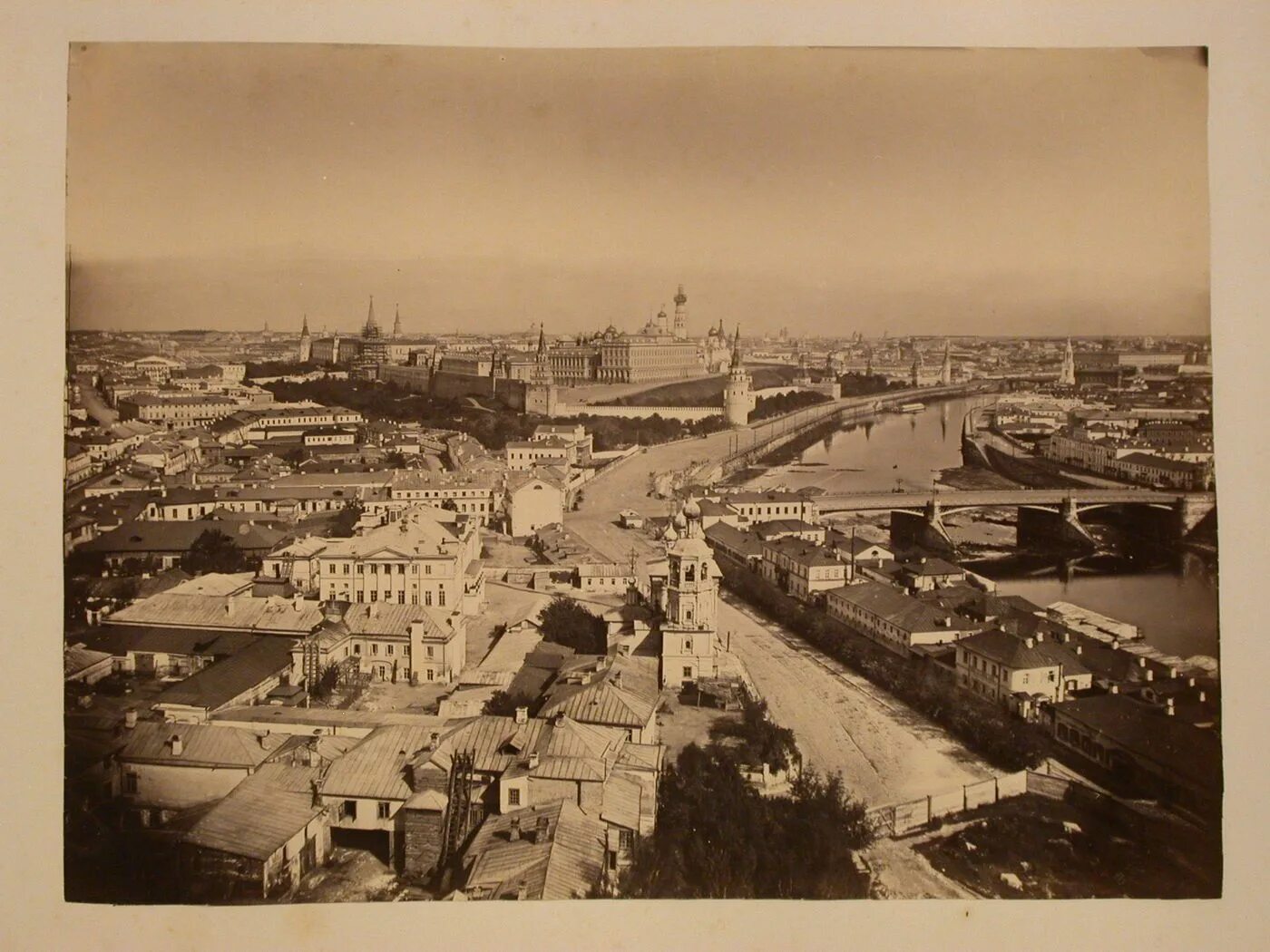 Старый век. Панорама москвы 1860 год с храма христа спасителя. центр москвы 19 век. храм христа спасителя панорама 19 века. вид кремля с храма христа спасителя 1850 годов.