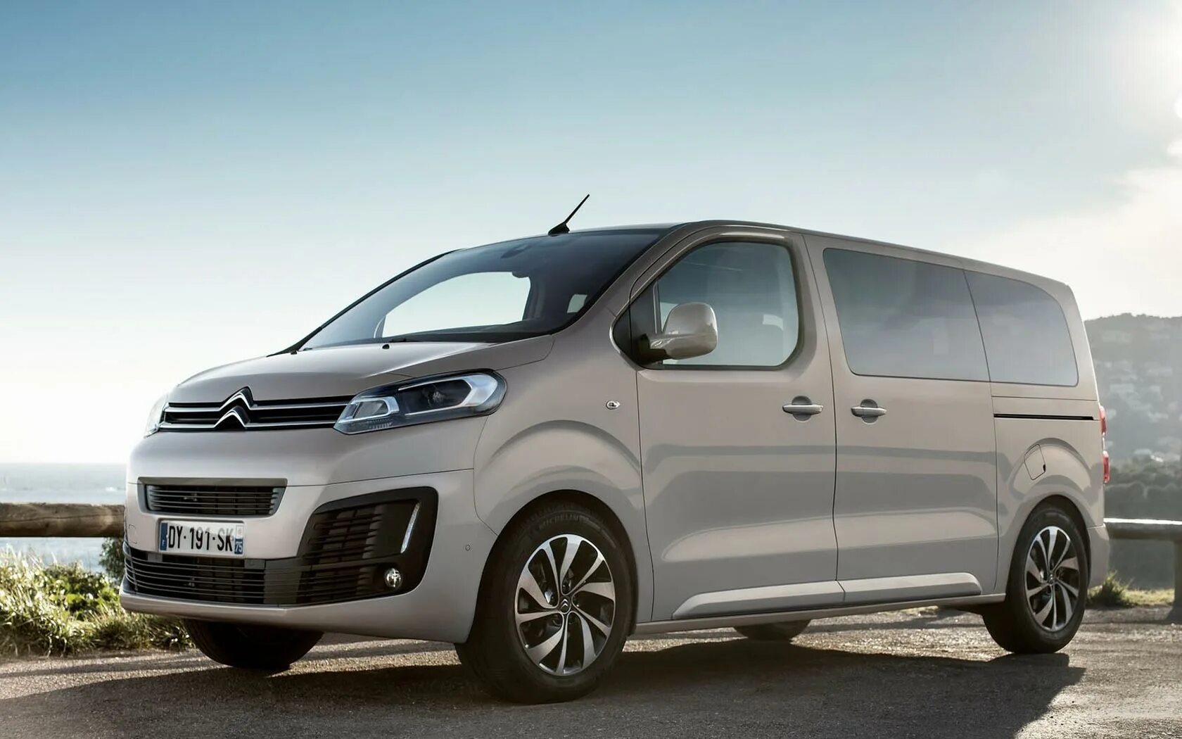 Citroen space tourer 2021. Ситроен микроавтобус спейс турер. Ситроен space tourer 2020. Ситроен space tourer 2018. Ситроен спейс турер 2018.