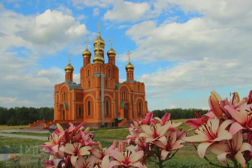 Святой источник омск. Омский Ачаирский монастырь. Ачаирский крестовый женский монастырь Омск. Ачаирский монастырь Омск памятник. Ачаирский монастырь Омск путеводитель.