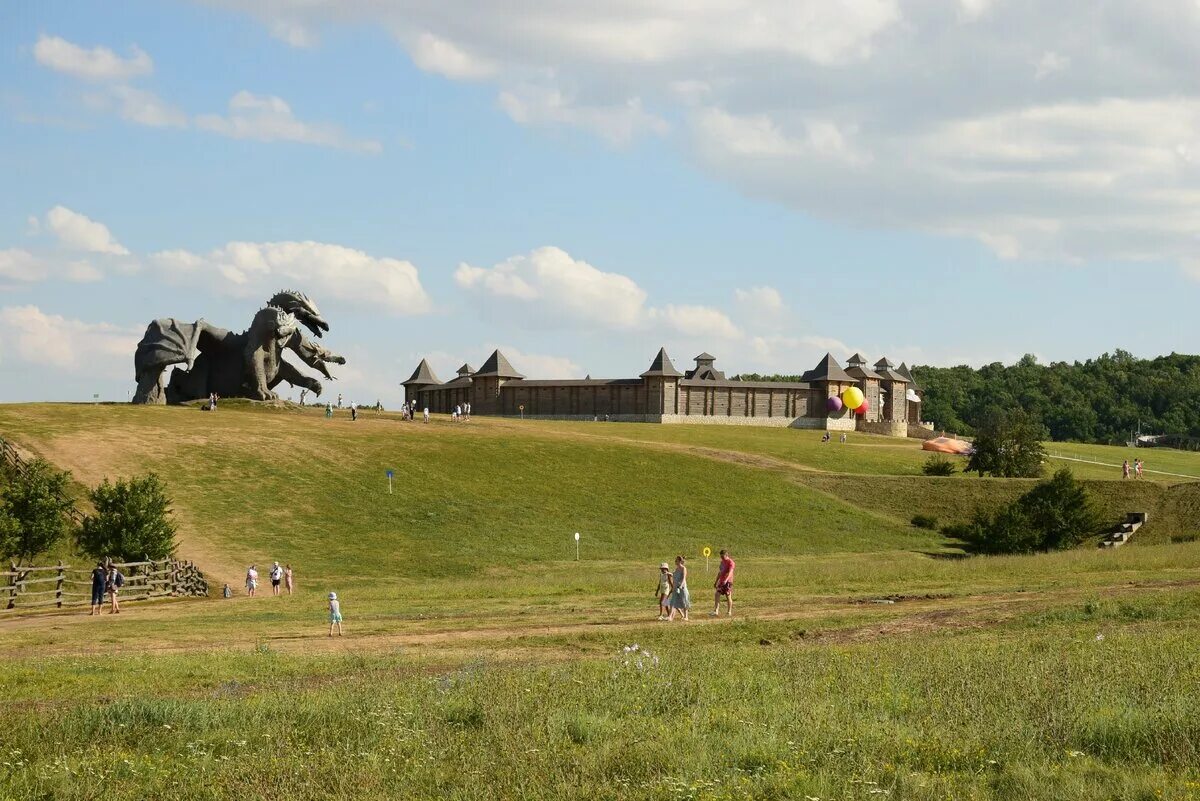 Фото парка кудыкина гора липецкая область. Парк Кудыкина гора в Липецкой области. Липецк Кудыкина гора сафари парк. Кудыкина гора (сафари-парк). Сафари парк Задонск Кудыкина гора.