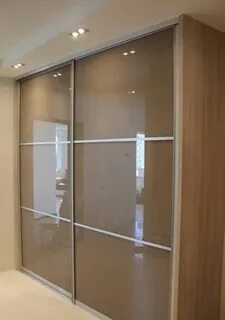 Стеклянный встроенный шкаф